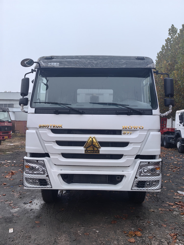 SINOTRUCK HOWO - Istovarivač: slika 1 SINOTRUCK HOWO - Istovarivač: slika 1