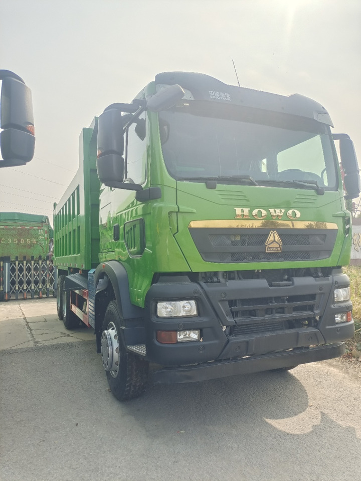SINOTRUCK HOWO - Istovarivač: slika 1 SINOTRUCK HOWO - Istovarivač: slika 1