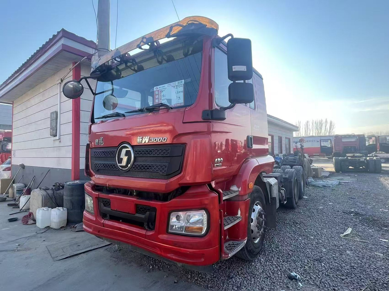 SHACMAN M3000 - Tegljač: slika 2 SHACMAN M3000 - Tegljač: slika 2