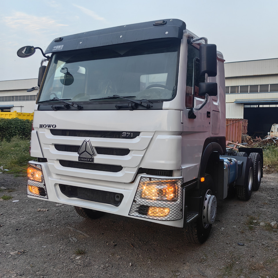 SINOTRUCK HOWO - Tegljač: slika 2 SINOTRUCK HOWO - Tegljač: slika 2