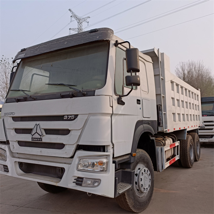 Sinotruck - Istovarivač: slika 2 Sinotruck - Istovarivač: slika 2