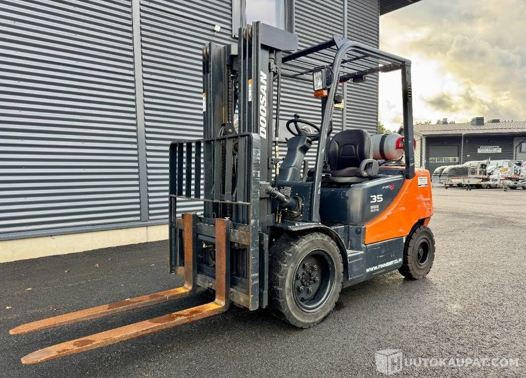 Doosan G 35 C-5, 2009, 3 870 h Kaasutrukki, Lieto - Gasni viljuškar: slika 1 Doosan G 35 C-5, 2009, 3 870 h Kaasutrukki, Lieto - Gasni viljuškar: slika 1