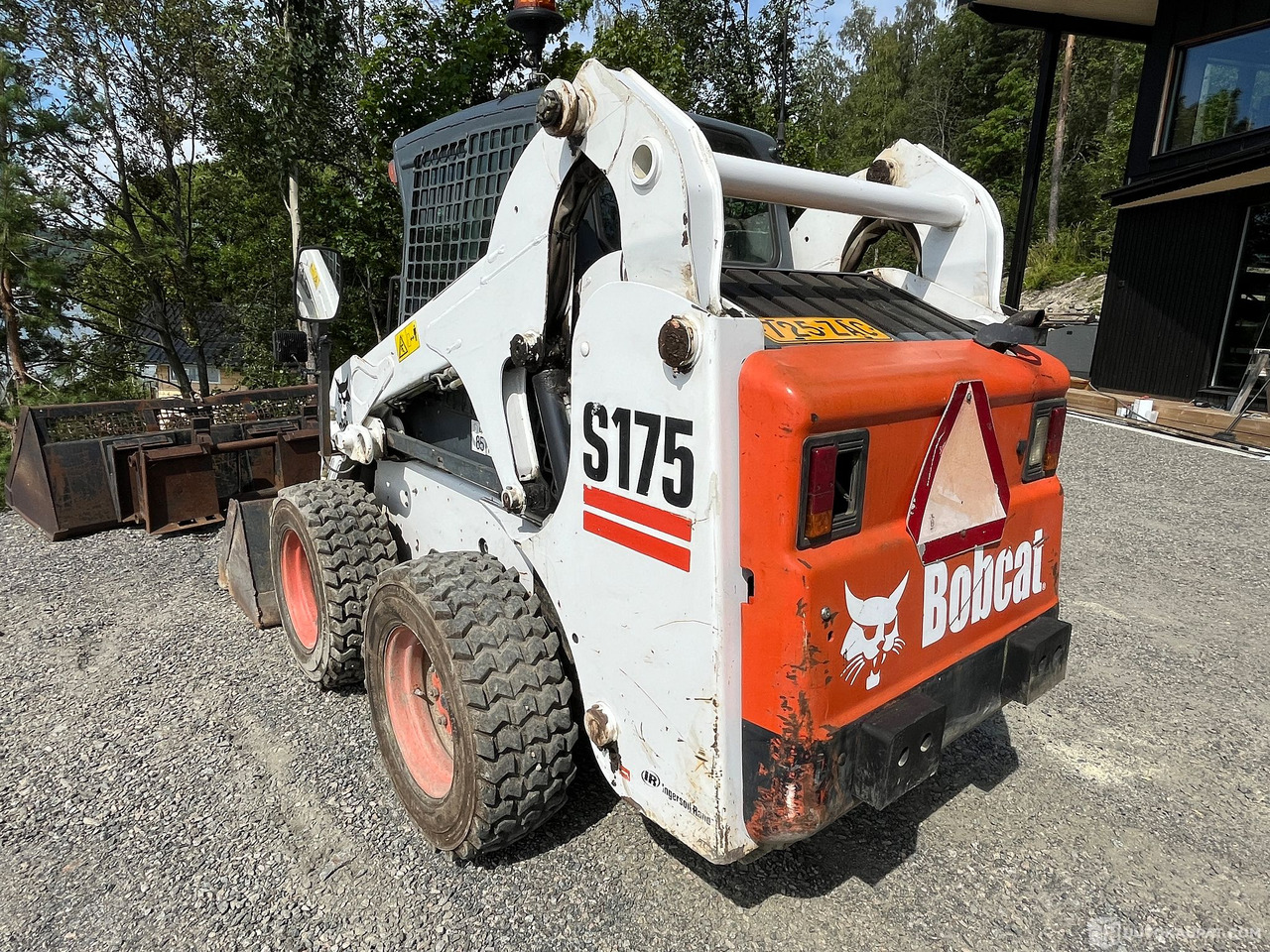 Bobcat S 175, 2005 pienillä tunneilla ja työlaitteilla, Jyväskylä - Građevinska mašina: slika 5 Bobcat S 175, 2005 pienillä tunneilla ja työlaitteilla, Jyväskylä - Građevinska mašina: slika 5