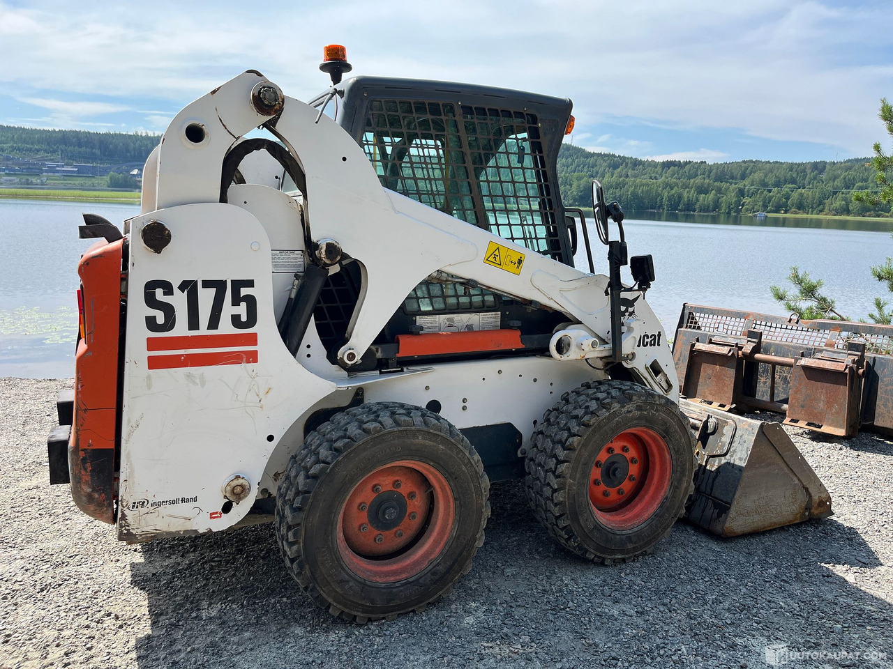 Bobcat S 175, 2005 pienillä tunneilla ja työlaitteilla, Jyväskylä - Građevinska mašina: slika 3 Bobcat S 175, 2005 pienillä tunneilla ja työlaitteilla, Jyväskylä - Građevinska mašina: slika 3