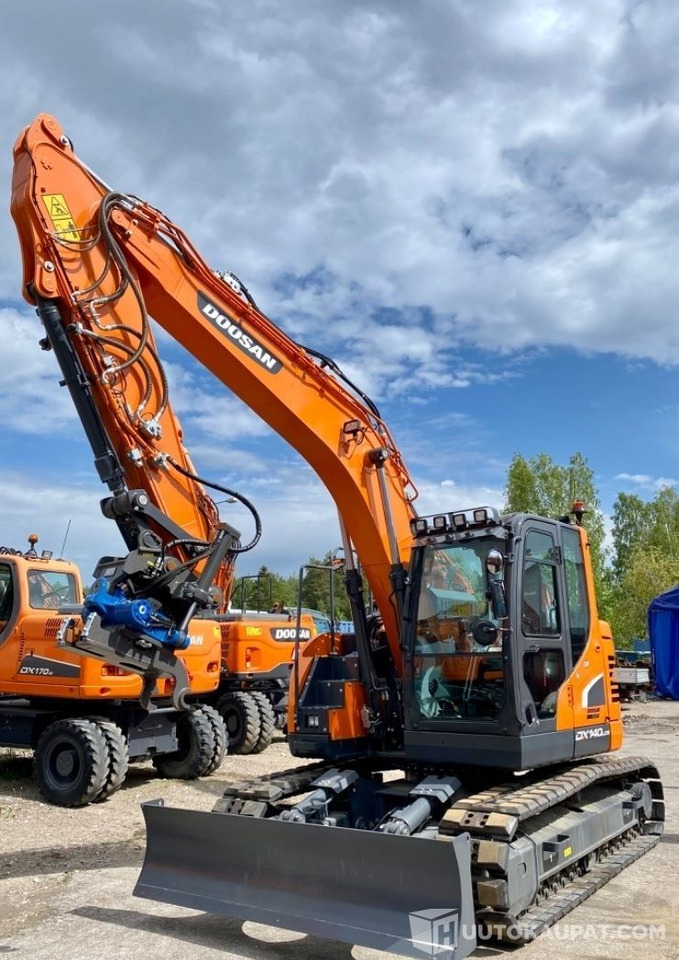 Doosan DX 140LCR-5, 2021, SMP-rototilt, puskulevy ja rasvari, Stage5, Helsinki - Građevinska mašina: slika 1 Doosan DX 140LCR-5, 2021, SMP-rototilt, puskulevy ja rasvari, Stage5, Helsinki - Građevinska mašina: slika 1