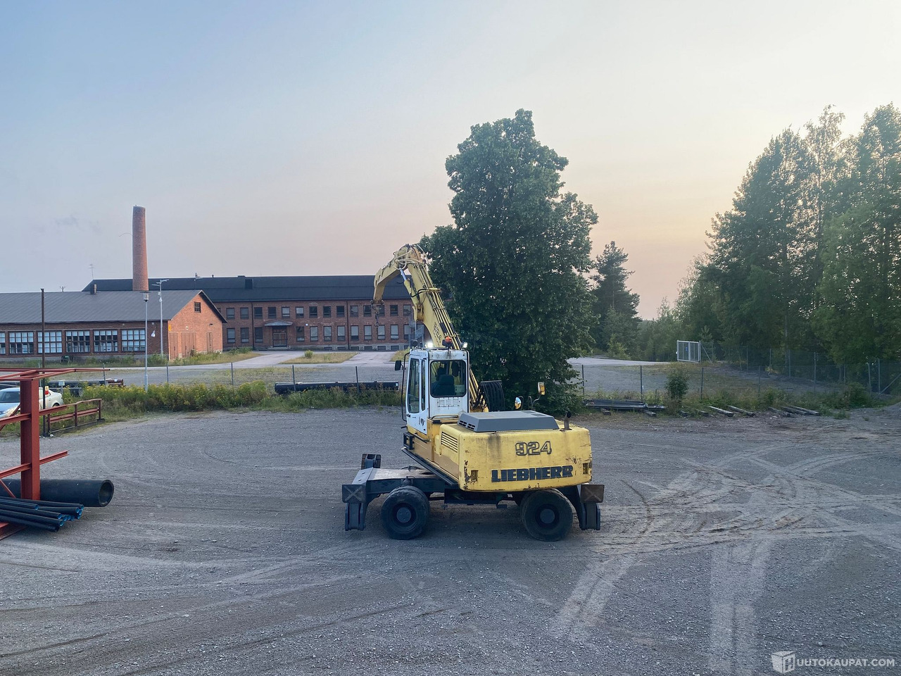 Liebherr 924, 2003, Hyvinkää - Građevinska mašina: slika 3 Liebherr 924, 2003, Hyvinkää - Građevinska mašina: slika 3