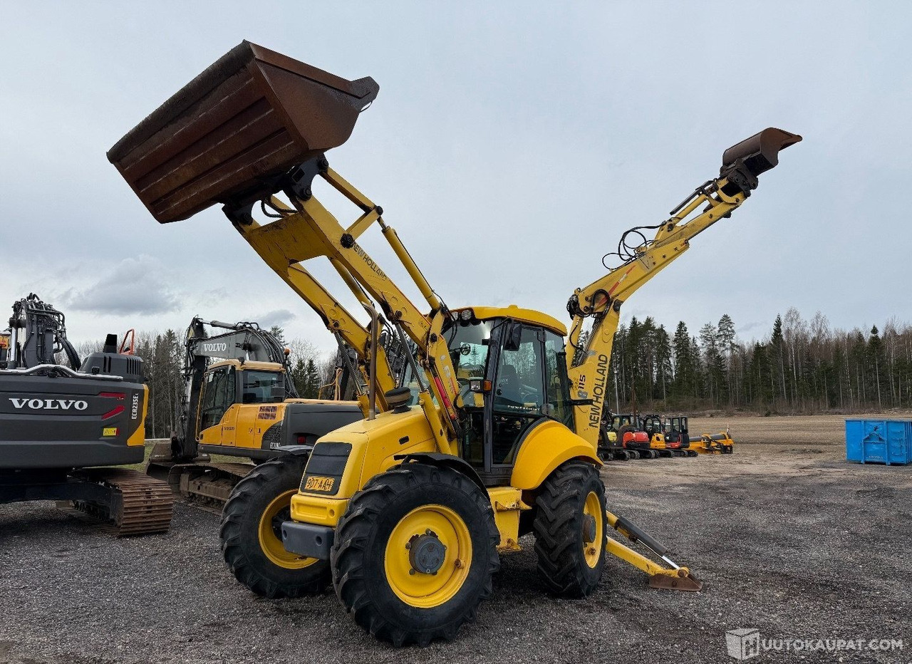 New Holland LB115 4PS, Traktorikaivuri, 7900h, 2001, Lahti - Građevinska mašina: slika 3 New Holland LB115 4PS, Traktorikaivuri, 7900h, 2001, Lahti - Građevinska mašina: slika 3