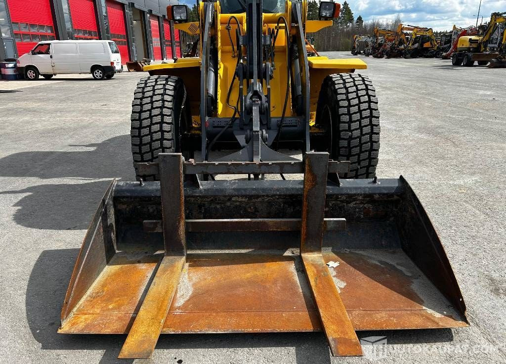 Volvo L 40 B TP / Kauha, Trukkipiikit, hyvät renkaat!, 2000, 10 707 h, Ilmajoki - Građevinska mašina: slika 4 Volvo L 40 B TP / Kauha, Trukkipiikit, hyvät renkaat!, 2000, 10 707 h, Ilmajoki - Građevinska mašina: slika 4
