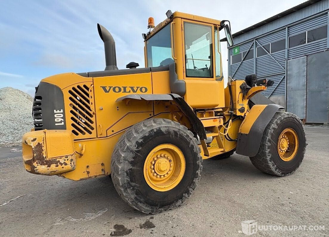 Volvo L90E, Pyöräkuormaaja, 2005, Forssa - Građevinska mašina: slika 3 Volvo L90E, Pyöräkuormaaja, 2005, Forssa - Građevinska mašina: slika 3