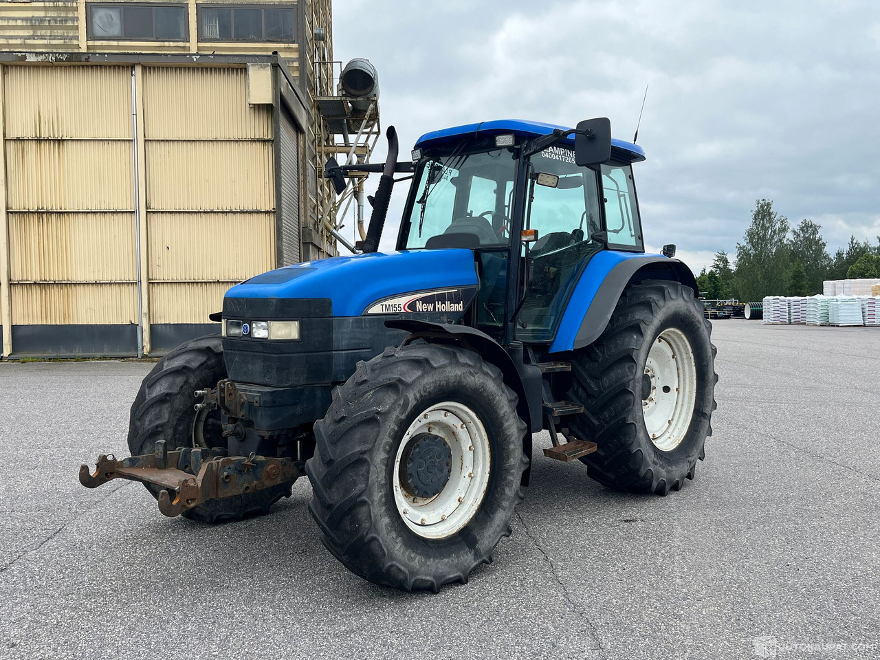 New Holland TM155, traktori etunostolaitteeella, 2004,, Salo - Poljoprivredna mašina: slika 1 New Holland TM155, traktori etunostolaitteeella, 2004,, Salo - Poljoprivredna mašina: slika 1