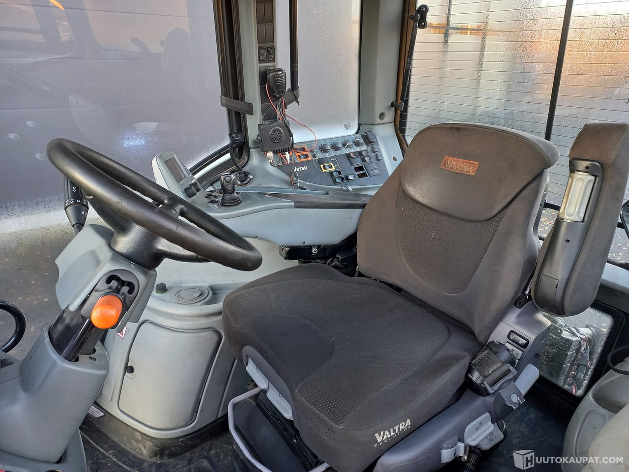 Valtra T213 VERSU, 2013, 11 100 h, Joensuu - Traktor: slika 5 Valtra T213 VERSU, 2013, 11 100 h, Joensuu - Traktor: slika 5
