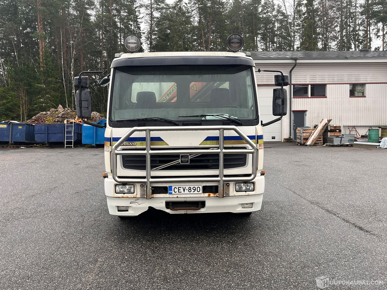 Volvo FL612-FL6H-42R/400, kuorma-auto nosturilla, 2001, Rusko - Kamion sa tovarnim sandukom, Kamion sa dizalicom: slika 2 Volvo FL612-FL6H-42R/400, kuorma-auto nosturilla, 2001, Rusko - Kamion sa tovarnim sandukom, Kamion sa dizalicom: slika 2