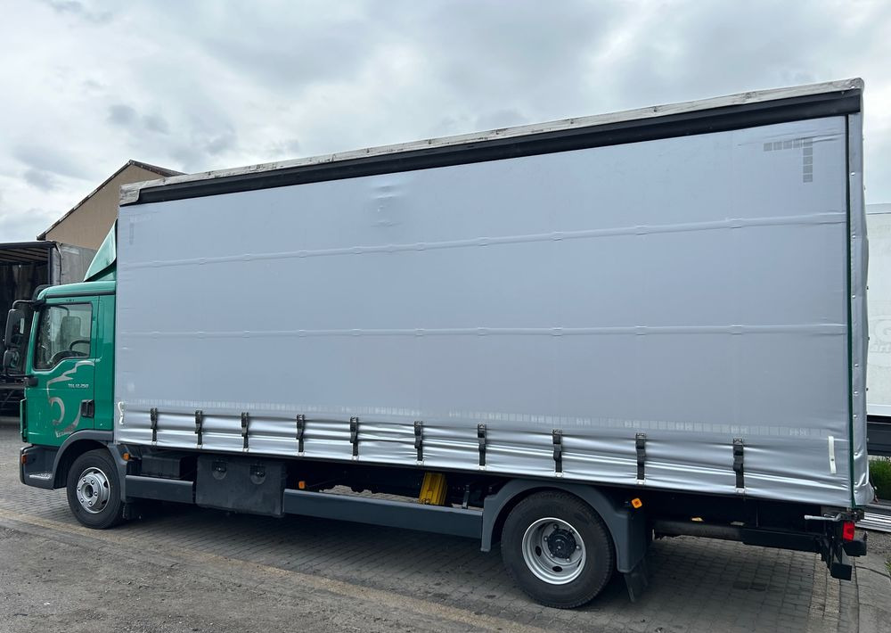 MAN TGL 12.250 6.2m AUTOMAT KLIMA z Niemiec ESP nowe opony EURO 6 / 4.75 rozstaw / zawiesie na wózek widłowy / TOP STAN / okazja nauka jazdy MOŻLIWOŚĆ DOSTOSOWANIA 12t - Kamion sa ceradom: slika 2 MAN TGL 12.250 6.2m AUTOMAT KLIMA z Niemiec ESP nowe opony EURO 6 / 4.75 rozstaw / zawiesie na wózek widłowy / TOP STAN / okazja nauka jazdy MOŻLIWOŚĆ DOSTOSOWANIA 12t - Kamion sa ceradom: slika 2