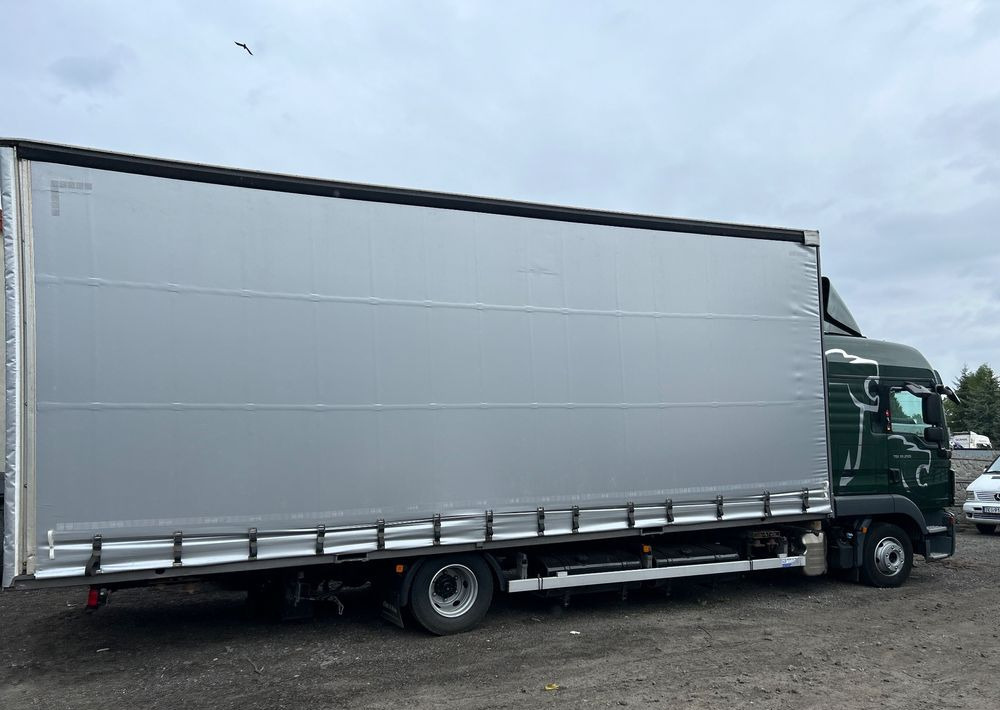 MAN TGL 12.250 GLOB UNIKAT z Niemiec BDF firanka / AUTOMAT HAK / EURO 6 / BDF 7.40 wysoki / MICHELIN 80% - Kamion sa ceradom: slika 5 MAN TGL 12.250 GLOB UNIKAT z Niemiec BDF firanka / AUTOMAT HAK / EURO 6 / BDF 7.40 wysoki / MICHELIN 80% - Kamion sa ceradom: slika 5