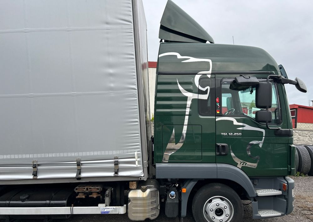 MAN TGL 12.250 GLOB UNIKAT z Niemiec BDF firanka / AUTOMAT HAK / EURO 6 / BDF 7.40 wysoki / MICHELIN 80% - Kamion sa ceradom: slika 4 MAN TGL 12.250 GLOB UNIKAT z Niemiec BDF firanka / AUTOMAT HAK / EURO 6 / BDF 7.40 wysoki / MICHELIN 80% - Kamion sa ceradom: slika 4