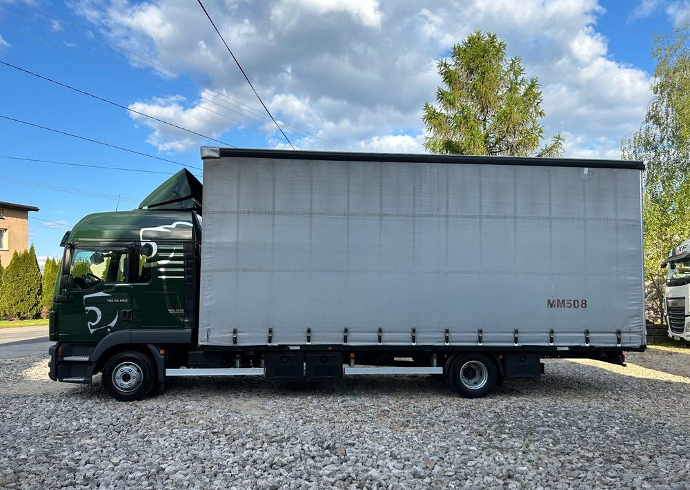 MAN TGL 12.250 GLOB UNIKAT z Niemiec BDF firanka / AUTOMAT HAK / EURO 6 / BDF 7.40 wysoki / MICHELIN 80% - Kamion sa ceradom: slika 4 MAN TGL 12.250 GLOB UNIKAT z Niemiec BDF firanka / AUTOMAT HAK / EURO 6 / BDF 7.40 wysoki / MICHELIN 80% - Kamion sa ceradom: slika 4