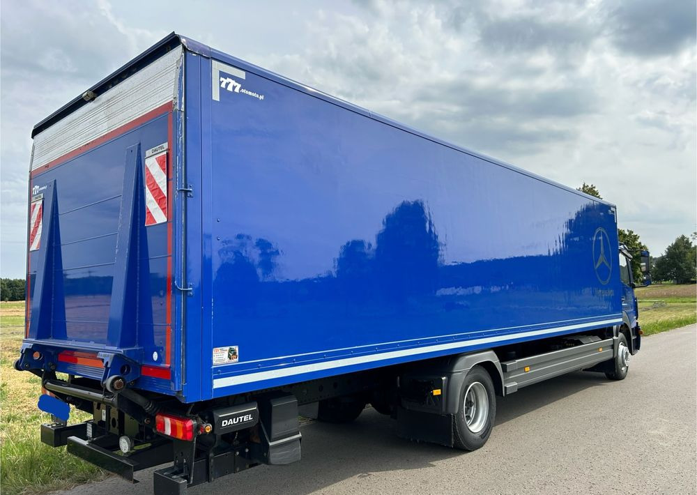 Mercedes-Benz Atego 1524 Z Niemiec 8.65m TOP 2018 Przód i tył na poduszkach 15t DMC / TOP STAN - Kamion sa zatvorenim sandukom: slika 3 Mercedes-Benz Atego 1524 Z Niemiec 8.65m TOP 2018 Przód i tył na poduszkach 15t DMC / TOP STAN - Kamion sa zatvorenim sandukom: slika 3