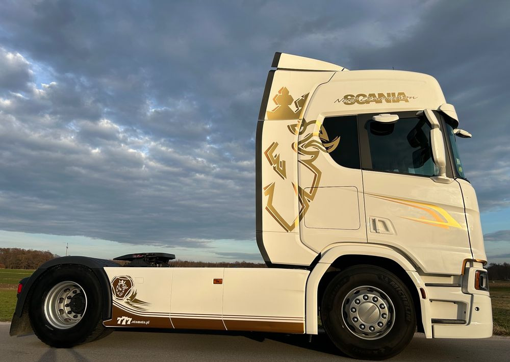 Scania R500 FULL AIR 2019 10x poduszki KLIMA POSTOJOWA / RETARDER / FULL SPOJLER / TOP STAN / od jedynego właściciela ! HYDRAULIKA spod beczki spożywczej ! / do wywrotu ruchomej podłogi beczki TOP TOP - Tegljač: slika 4 Scania R500 FULL AIR 2019 10x poduszki KLIMA POSTOJOWA / RETARDER / FULL SPOJLER / TOP STAN / od jedynego właściciela ! HYDRAULIKA spod beczki spożywczej ! / do wywrotu ruchomej podłogi beczki TOP TOP - Tegljač: slika 4