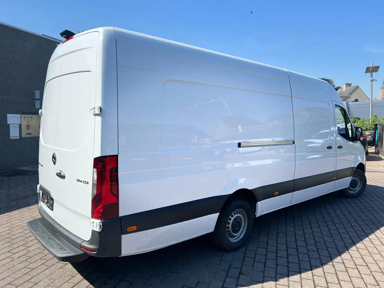 Mercedes-Benz Sprinter 314 L4H2 (31.500€ex)NAVI CAMERA 360° COMFORT - Furgon: slika 4 Mercedes-Benz Sprinter 314 L4H2 (31.500€ex)NAVI CAMERA 360° COMFORT - Furgon: slika 4
