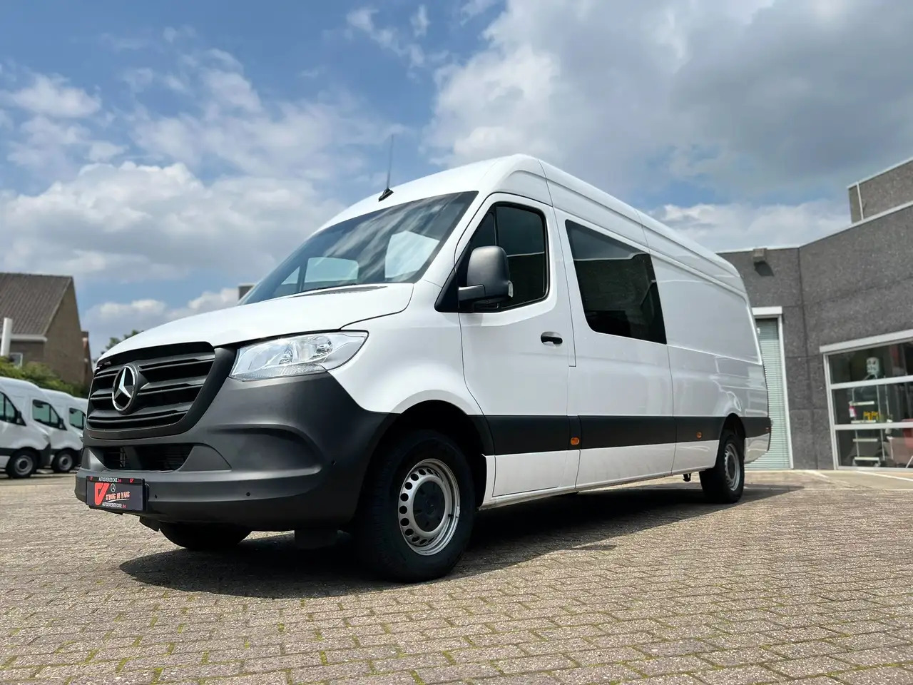 Mercedes-Benz Sprinter 315 L3H2 (37.500€ex) 3.5T SLEEP | DUB CAB 7PL - Dostavno vozilo sa duplom kabinom: slika 3 Mercedes-Benz Sprinter 315 L3H2 (37.500€ex) 3.5T SLEEP | DUB CAB 7PL - Dostavno vozilo sa duplom kabinom: slika 3