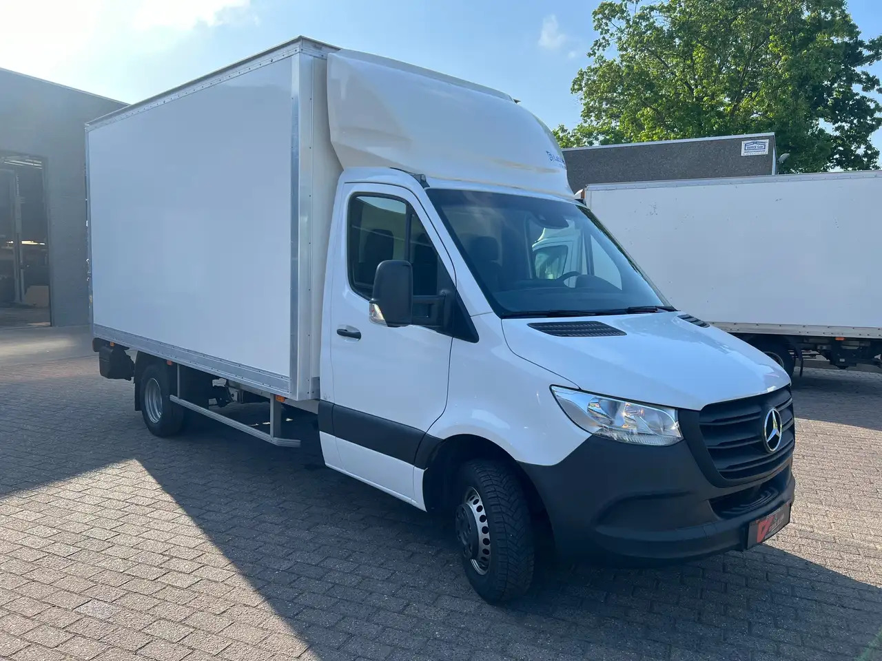 Mercedes-Benz Sprinter 515 KAST+LIFT + SPOILER (36.500ex) 2.300M - Dostavno vozilo sa zatvorenim sandukom: slika 2 Mercedes-Benz Sprinter 515 KAST+LIFT + SPOILER (36.500ex) 2.300M - Dostavno vozilo sa zatvorenim sandukom: slika 2