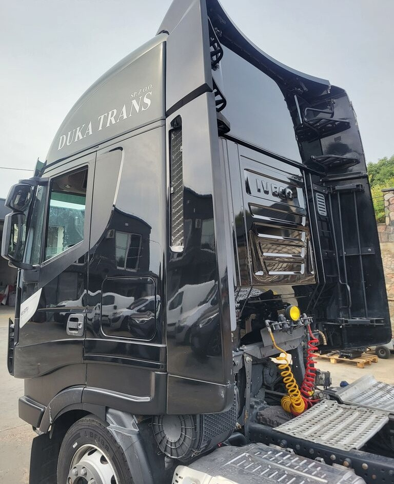 IVECO Stralis Hi-Way EEV 2017r. IVECO Iveco Stralis Hi-Way EEV 2017r. truck - Aerodinamika/ Spojler za Kamion: slika 3 IVECO Stralis Hi-Way EEV 2017r. IVECO Iveco Stralis Hi-Way EEV 2017r. truck - Aerodinamika/ Spojler za Kamion: slika 3