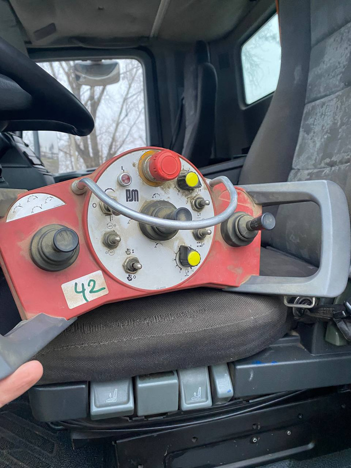 Auto pumpa za beton PUTZMEISTER Putzmeister on chassis Mercedes-Benz Actros Putzmeister 42m concrete pump: slika 8