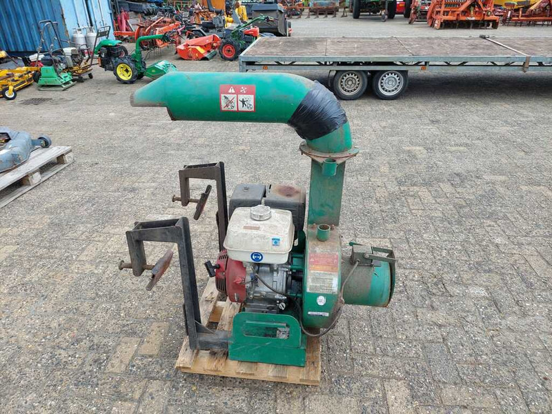 Billy Goat truckloader - Motorna kopačica: slika 2 Billy Goat truckloader - Motorna kopačica: slika 2