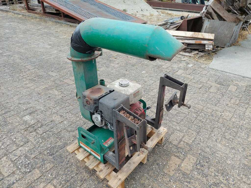 Billy Goat truckloader - Motorna kopačica: slika 3 Billy Goat truckloader - Motorna kopačica: slika 3