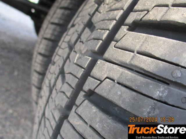 FUSO Canter 3C15 - Dostavno vozilo sa zatvorenim sandukom: slika 5 FUSO Canter 3C15 - Dostavno vozilo sa zatvorenim sandukom: slika 5