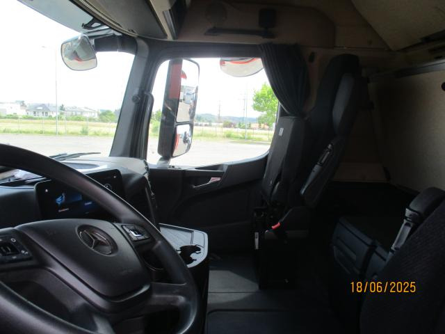 Tegljač Mercedes-Benz Actros 1845 LS: slika 6