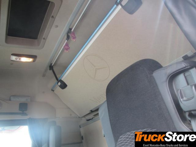 Mercedes-Benz Actros 1845 LS nRL - Tegljač: slika 2 Mercedes-Benz Actros 1845 LS nRL - Tegljač: slika 2