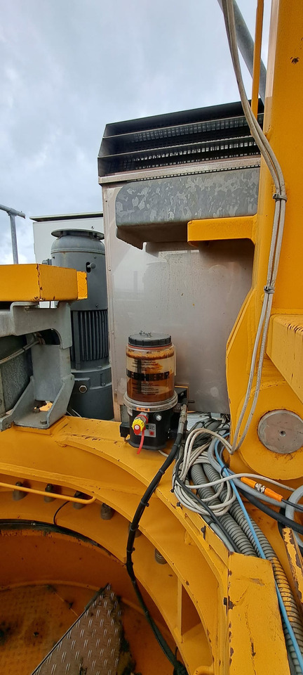 Liebherr 250EC-B12 Litronic - Toranjski kran: slika 1 Liebherr 250EC-B12 Litronic - Toranjski kran: slika 1