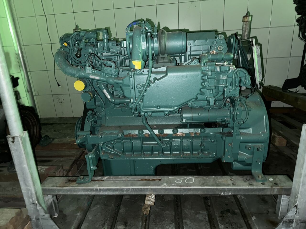 Volvo D6J rok 2018 - Motor za Bager: slika 2 Volvo D6J rok 2018 - Motor za Bager: slika 2