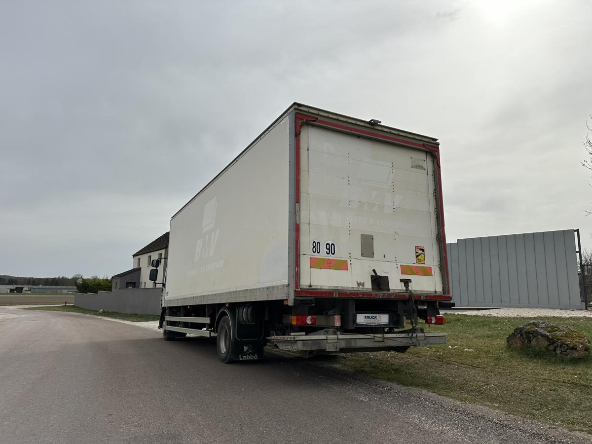 Renault D-Series - Kamion sa zatvorenim sandukom: slika 5 Renault D-Series - Kamion sa zatvorenim sandukom: slika 5