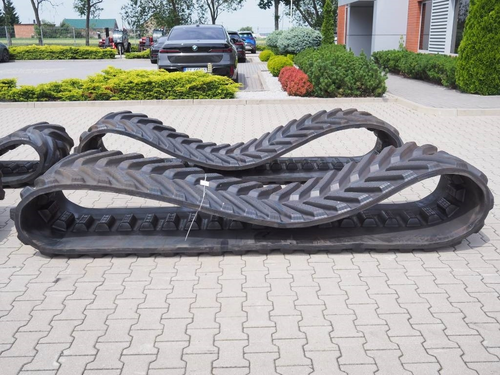 Case IH Quadrtac, Rubber belt / track, 762 mm, 30" - Šine za Poljoprivredna mašina: slika 3 Case IH Quadrtac, Rubber belt / track, 762 mm, 30" - Šine za Poljoprivredna mašina: slika 3
