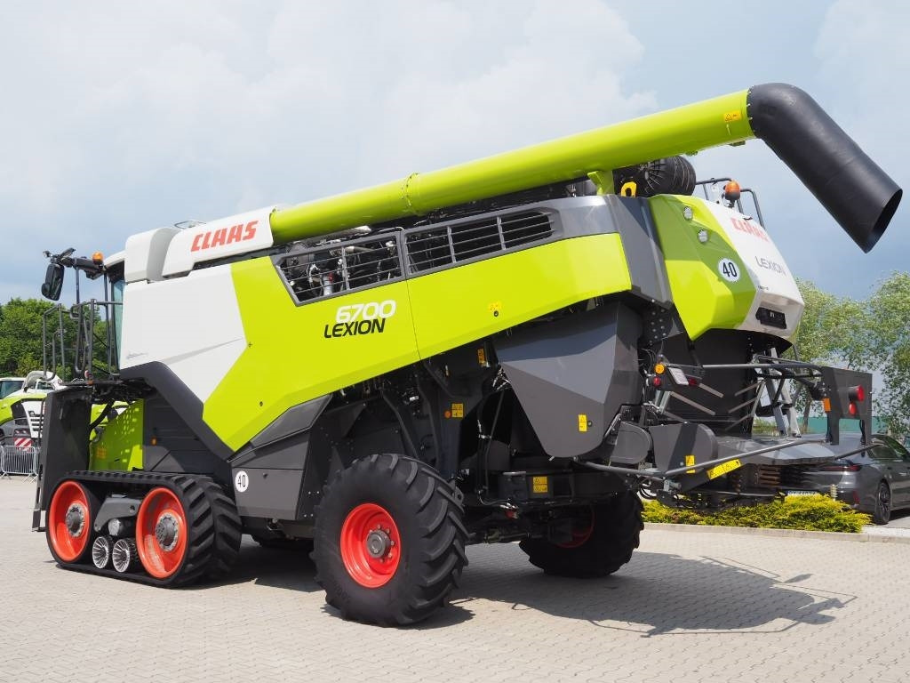 Claas Lexion 6700TT GPS + V930 - Kombinovani kombajn: slika 2 Claas Lexion 6700TT GPS + V930 - Kombinovani kombajn: slika 2