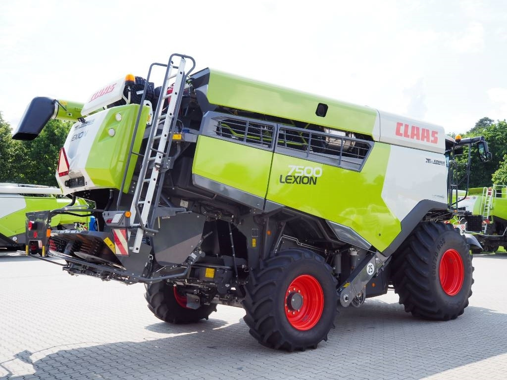 Claas Lexion 7500 + V930  - Kombinovani kombajn: slika 3 Claas Lexion 7500 + V930  - Kombinovani kombajn: slika 3