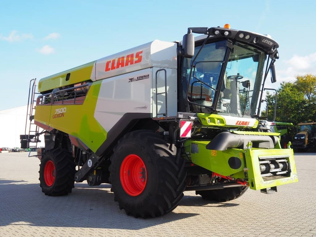 Claas Lexion 7500 + V930 - Kombinovani kombajn: slika 4 Claas Lexion 7500 + V930 - Kombinovani kombajn: slika 4