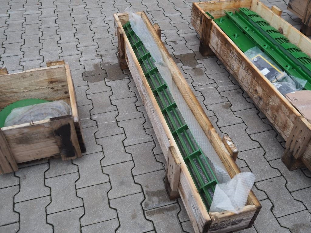 John Deere T660, T670 retrofit kit on corn - Dodatak za kombajn: slika 3 John Deere T660, T670 retrofit kit on corn - Dodatak za kombajn: slika 3