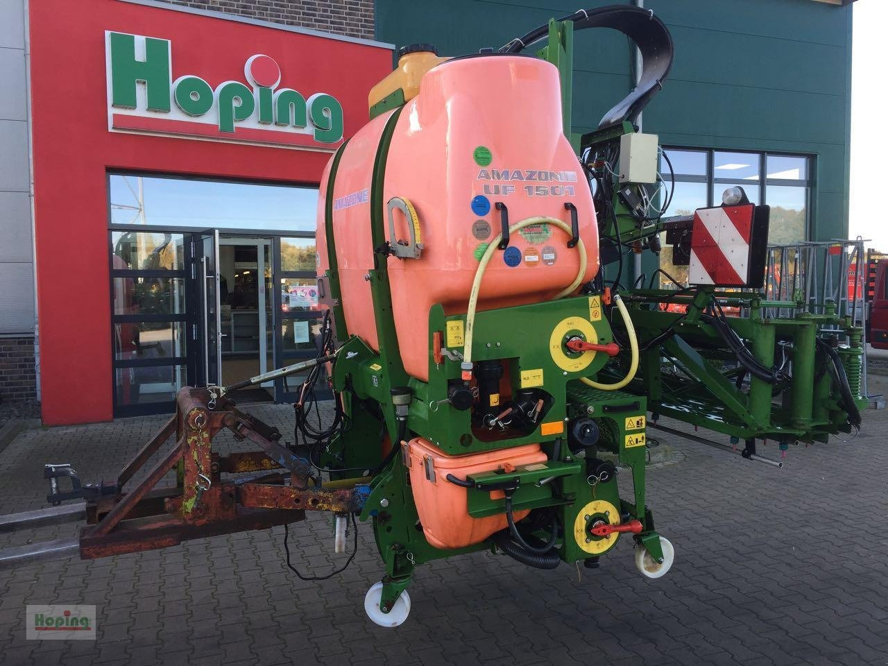 Amazone UF 1501 - Prskalica montirana na traktor: slika 1 Amazone UF 1501 - Prskalica montirana na traktor: slika 1