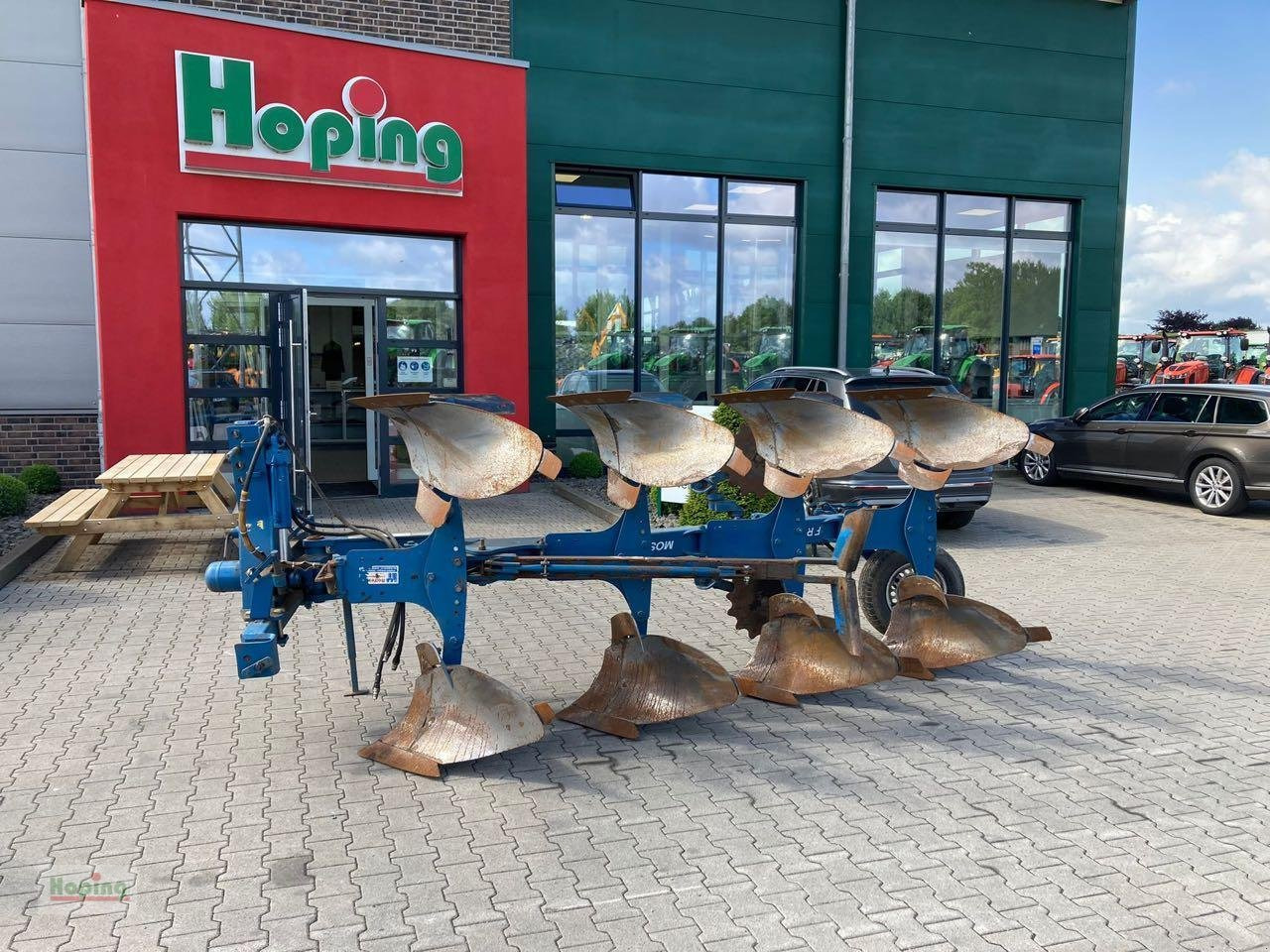 Frost Mosel V 140 - Plug: slika 1 Frost Mosel V 140 - Plug: slika 1