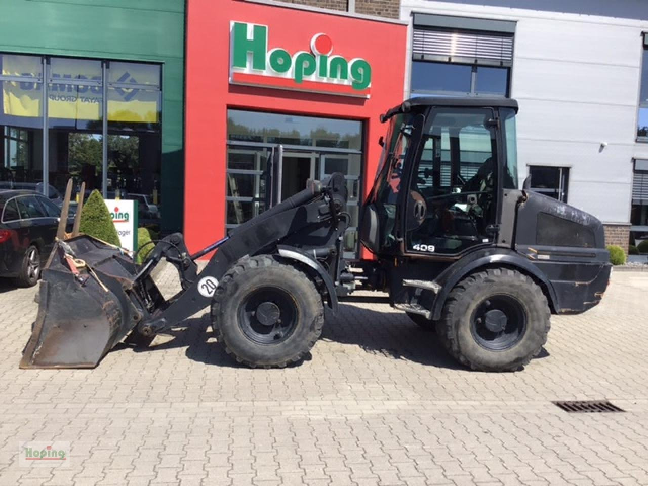 JCB 409 - Utovarivač točkaš: slika 1 JCB 409 - Utovarivač točkaš: slika 1