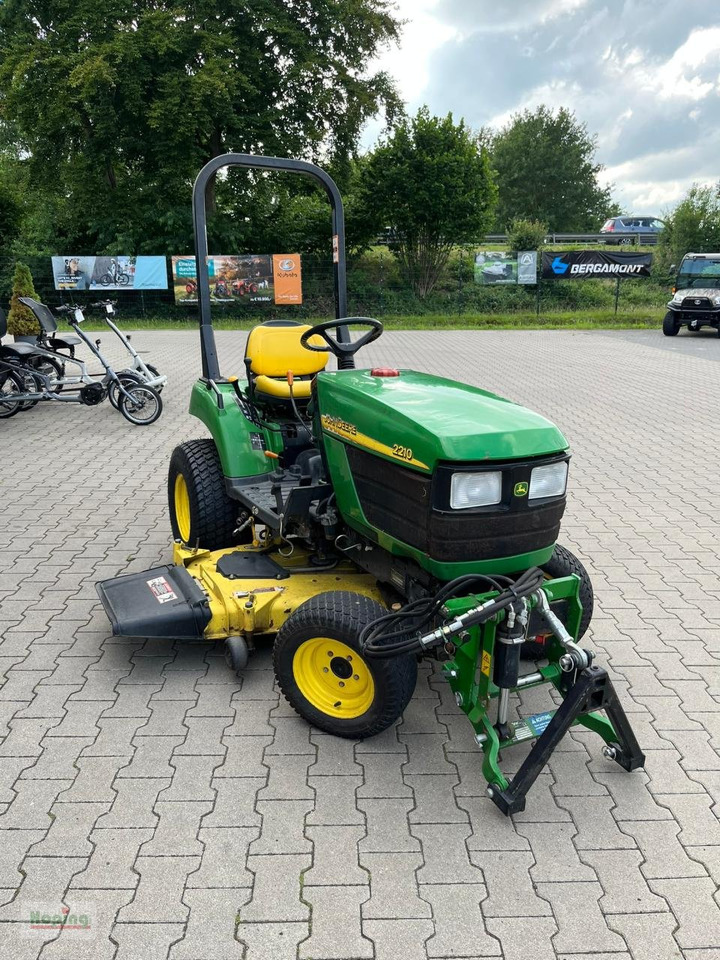 John Deere LV 2210 - Baštenska kosačica: slika 2 John Deere LV 2210 - Baštenska kosačica: slika 2