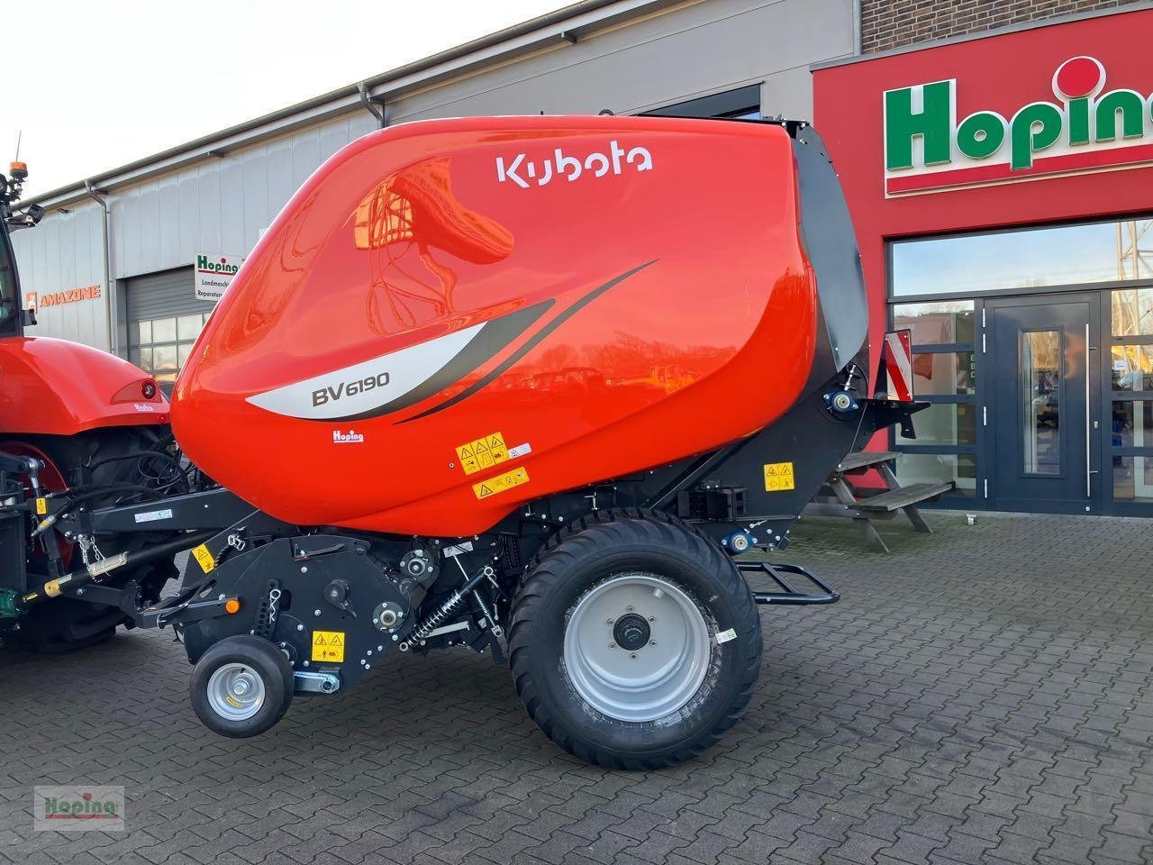 Kubota BV6190 CF 15 N - Balirka za okrugle bale: slika 1 Kubota BV6190 CF 15 N - Balirka za okrugle bale: slika 1