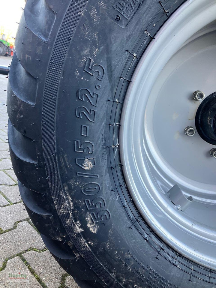 Kubota BV6190 CF 15 N - Balirka za okrugle bale: slika 4 Kubota BV6190 CF 15 N - Balirka za okrugle bale: slika 4