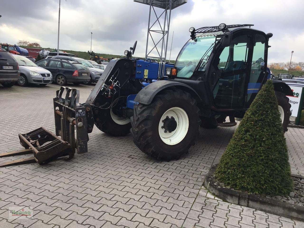 New Holland LM 742 - Teleskopski upravljač: slika 4 New Holland LM 742 - Teleskopski upravljač: slika 4