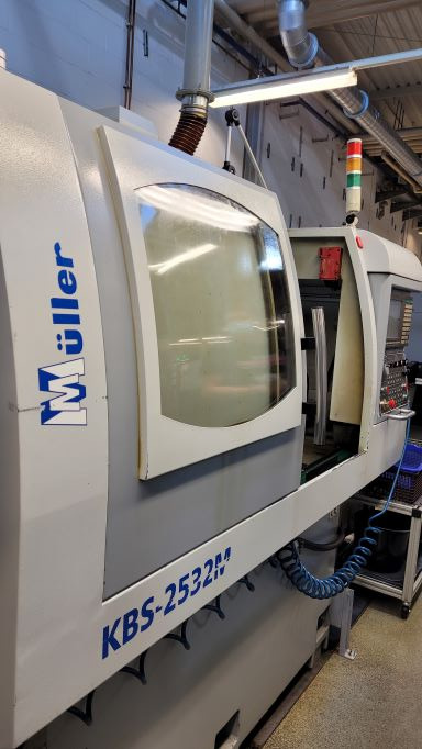 Tornio a controllo numerico Chiah Chyun-Müller KBS-2532M - Strug za metal: slika 1 Tornio a controllo numerico Chiah Chyun-Müller KBS-2532M - Strug za metal: slika 1