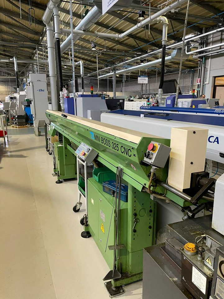 Tornio a fantina mobile Cnc Star RNC16A-II - Strug za metal: slika 4 Tornio a fantina mobile Cnc Star RNC16A-II - Strug za metal: slika 4