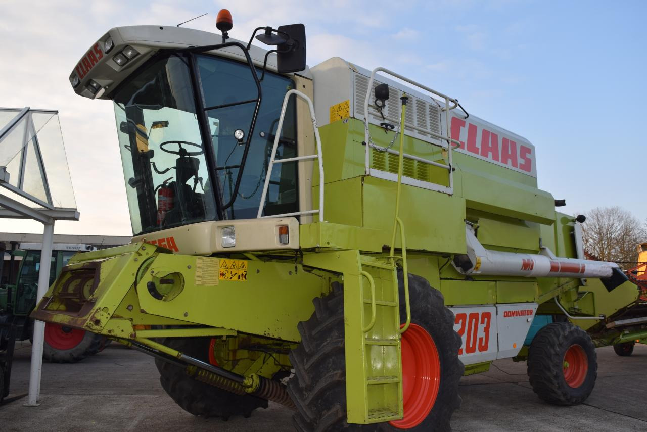 CLAAS Dominator 203 Mega - Kombinovani kombajn: slika 1 CLAAS Dominator 203 Mega - Kombinovani kombajn: slika 1